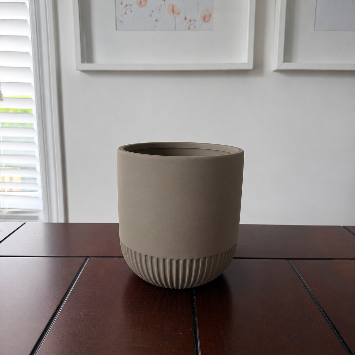 Cache-pot strié – 6,75 po (pour plantes de 6 po)
